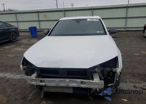 2017 Audi A4 Premium Plus z USA, uszkodzony, nr VIN WAUENAF47HN071800